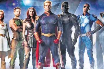 <p>Los antihéroes tienen </p><p>una historia distinta</p> <p>Los antihéroes tienen </p><p>una historia distinta</p>