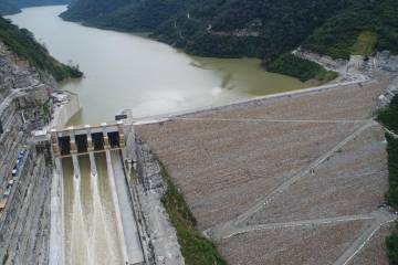 En Hidroituango monitorean caudal del río Cauca en paso por el vertedero En Hidroituango monitorean caudal del río Cauca en paso por el vertedero