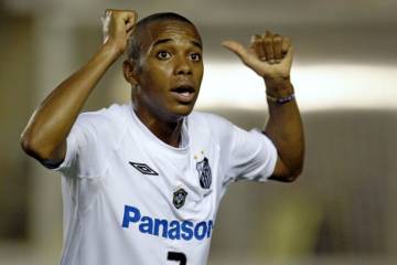 Santos rescindirá contrato de Robinho si ratifican su condena Santos rescindirá contrato de Robinho si ratifican su condena