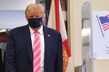 Trump vota por anticipado en West Palm Beach, en Florida Trump vota por anticipado en West Palm Beach, en Florida