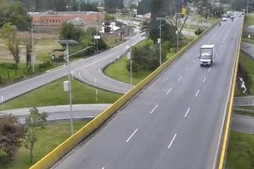 Conductor atropelló a ciclista en Chía y lo sacó del puente: fue capturado y luego liberado Conductor atropelló a ciclista en Chía y lo sacó del puente: fue capturado y luego liberado