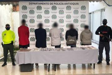 Autoridades capturan en Venecia a cinco traficantes de drogas Autoridades capturan en Venecia a cinco traficantes de drogas