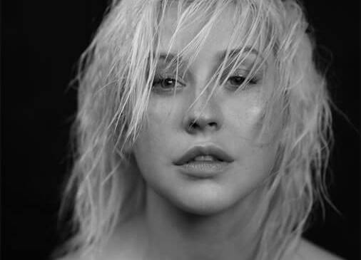 Christina Aguilera le canta a pasajeros del metro de Nueva York Christina Aguilera le canta a pasajeros del metro de Nueva York