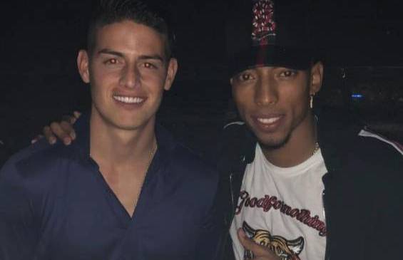 James Rodríguez y Johan Mojica se gozaron el Living Concierto del Flow, realizado en el Diamante de Béisbol. Foto Instagram @johanmojica James Rodríguez y Johan Mojica se gozaron el Living Concierto del Flow, realizado en el Diamante de Béisbol. Foto Instagram @johanmojica