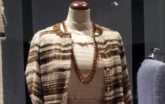 Traje tweed de Chanel. Diseño de 1965. Traje tweed de Chanel. Diseño de 1965.