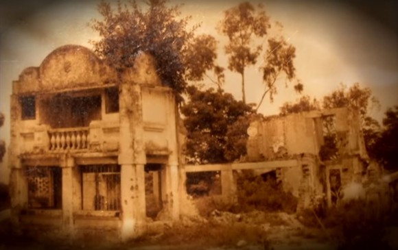 Esta es una de las pocas fotos que quedan del hotel Sabaneta, antiguo campo de concentración de alemanes señalados como nazis, cuando ya estaba en ruinas. FOTO HÉCTOR CUESTA - Tomada del video de Youtube El Hotel Sabaneta: el campo de confinamiento para nazis en Colombia. Esta es una de las pocas fotos que quedan del hotel Sabaneta, antiguo campo de concentración de alemanes señalados como nazis, cuando ya estaba en ruinas. FOTO HÉCTOR CUESTA - Tomada del video de Youtube El Hotel Sabaneta: el campo de confinamiento para nazis en Colombia.