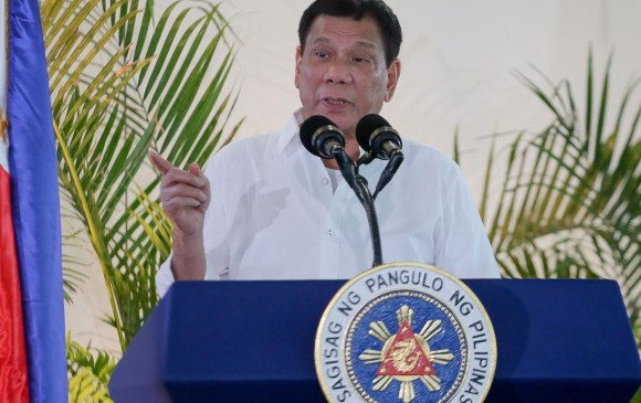 Duterte anima a matar obispos católicos porque “son inútiles”