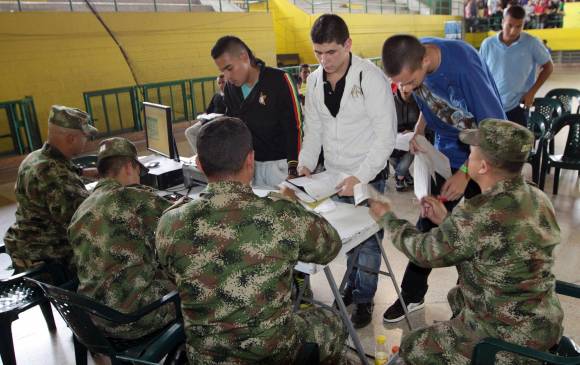 Aprueban proyecto de ley que reglamenta el servicio militar