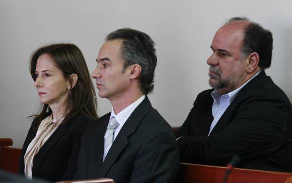 María Cecilia Posada (directora de la obra), Pablo Villegas Mesa (representante legal de la constructora CDO) y Jorge Aristizábal Ochoa (ingeniero calculista). FOTO Robinson Sáenz Vargas María Cecilia Posada (directora de la obra), Pablo Villegas Mesa (representante legal de la constructora CDO) y Jorge Aristizábal Ochoa (ingeniero calculista). FOTO Robinson Sáenz Vargas