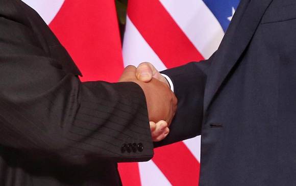 Apretón de manos entre Kim Jong-Un y Donald Trump. FOTO EFE Apretón de manos entre Kim Jong-Un y Donald Trump. FOTO EFE