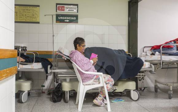 Usuarios de Savia Salud desorientados tras restricción del Hospital General