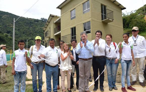 Termina la reconstrucción de Salgar con la entrega de 186 viviendas