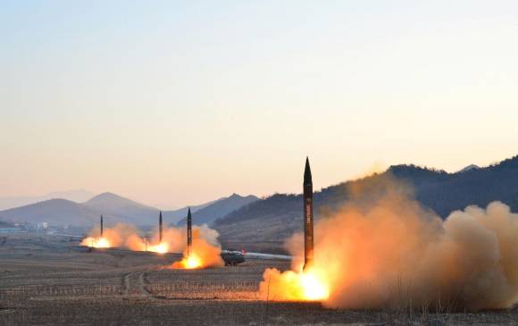 Corea del Norte dispara misil en dirección a Japón, reportan informes