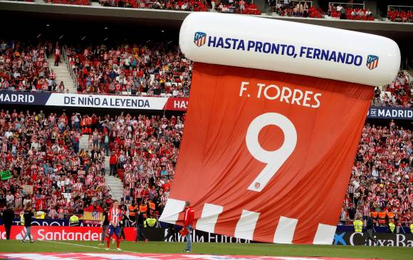 El tributo de los hinchas no podía faltar. FOTO EFE El tributo de los hinchas no podía faltar. FOTO EFE