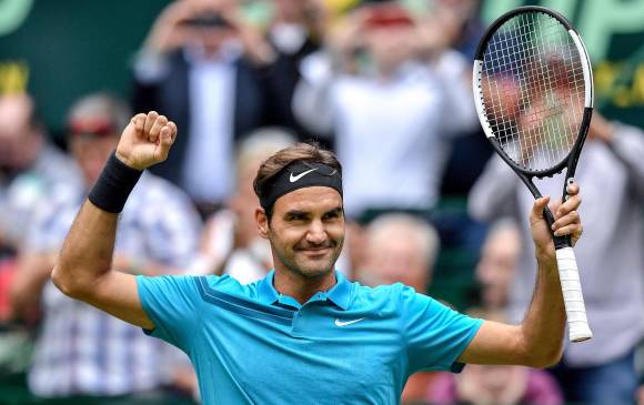 Federer continúa inalterable y pasa a semis