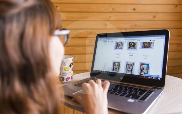 Generalmente las galerÃas de arte online se basan en artistas emergentes y dirigen a un nicho joven. FOTO archivo