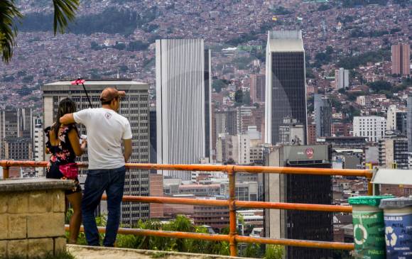 Alcalde de Medellín exigió a Víctor Manuelle y Farruko ofrecer 'disculpas públicas'