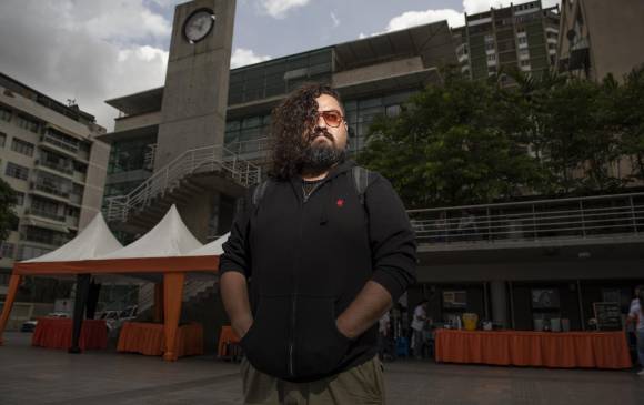 Willy Mckey, poeta. FOTO Carlos becerra