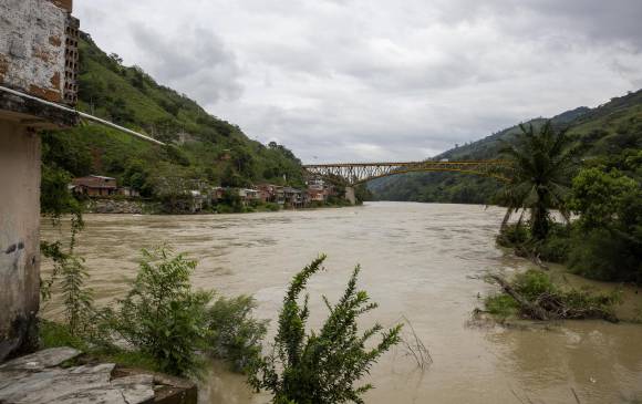 Caudal del río Cauca en el corregimiento de Puerto Valdivia, Antioquia. FOTO ESTEBAN VANEGAS Caudal del río Cauca en el corregimiento de Puerto Valdivia, Antioquia. FOTO ESTEBAN VANEGAS
