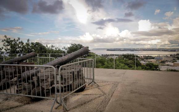 Estos cañones son el legado español de la isla de Guam. FOTO AFP Estos cañones son el legado español de la isla de Guam. FOTO AFP