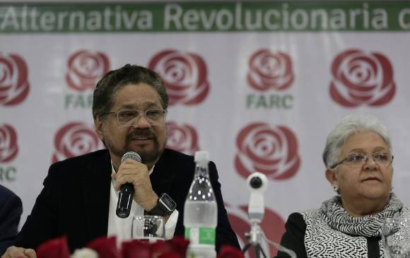 Rodrigo Londoño e Imelda Daza, la fórmula presidencial de la Farc Rodrigo Londoño e Imelda Daza, la fórmula presidencial de la Farc
