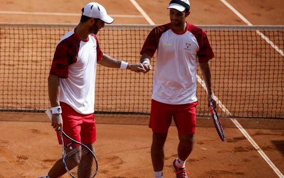 Zeballos avanzó a los cuartos de final del dobles en Roland Garros