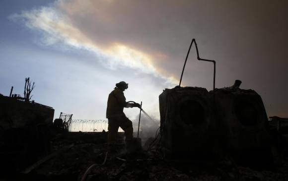 Ya van más de 200.000 evacuados por incendios en Los Ángeles