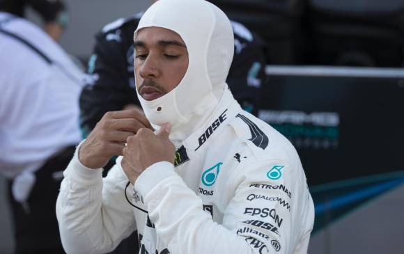 Lewis Hamilton dice que luchará por el título