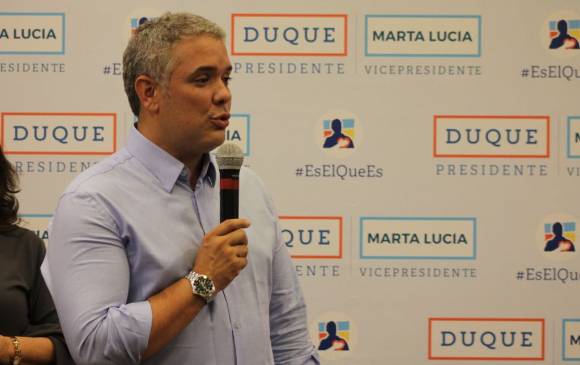 Petro y Duque, tras aliados de última hora para ganar la Presidencia