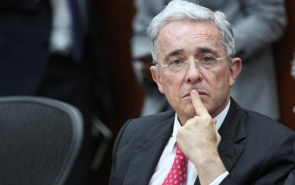 Santos debería estar en la cárcel por caso Odebrecht: Uribe