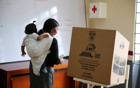 Unos 12,8 millones de electores fueron convocados a las urnas para designar al sucesor del presidente Rafael Correa entre el oficialista Lenín Moreno y el opositor Guillermo Lasso. FOTO reuters
