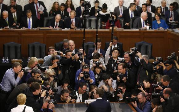 El CEO de Facebook en la audiencia. FOTO REUTERS El CEO de Facebook en la audiencia. FOTO REUTERS