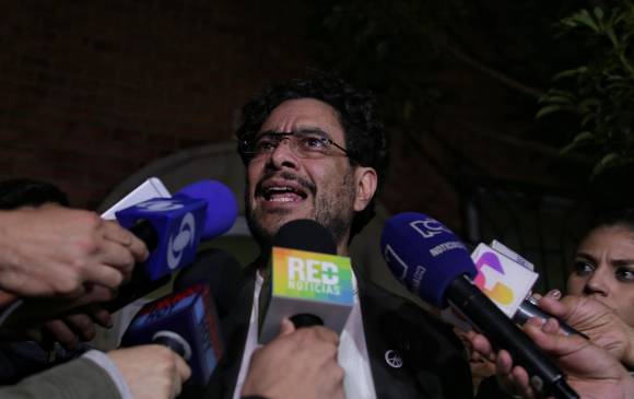Iván Cepeda denunció a Prada por calumnia e injuria
