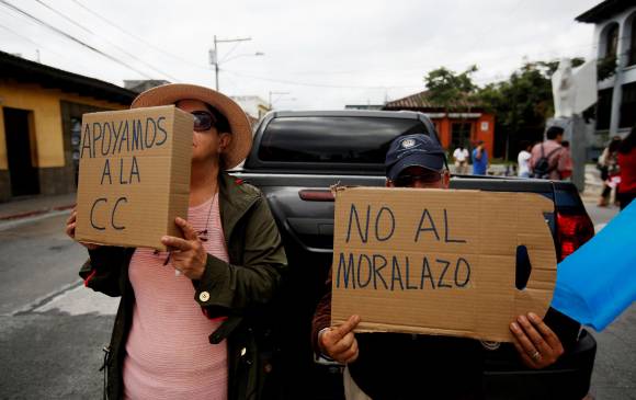 ¿Está el presidente de Guatemala, Jimmy Morales, incumpliendo la ley? ¿Está el presidente de Guatemala, Jimmy Morales, incumpliendo la ley?