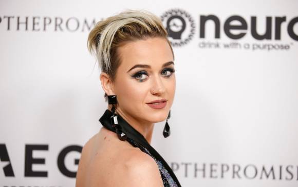 La cantante Katy Perry en su llegada a la alfombra roja de la fiesta. FOTO: Reuters/ Danny Moloshok La cantante Katy Perry en su llegada a la alfombra roja de la fiesta. FOTO: Reuters/ Danny Moloshok