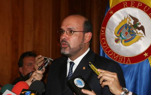 Investigarán a Hernán Andrade, Musa Besaile y Leonidas Bustos por corrupción