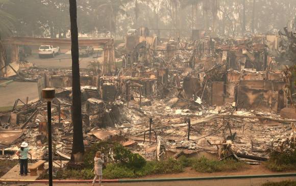 Ya van más de 200.000 evacuados por incendios en Los Ángeles