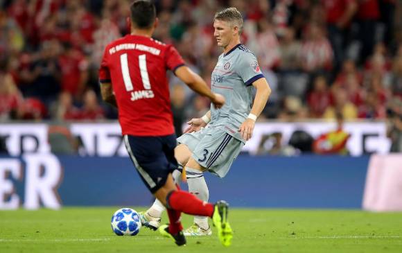 James entregó pinceladas de su magia en el homenaje a Bastian Schweinsteiger, un grande del Bayern. FOTO: TWITTER. James entregó pinceladas de su magia en el homenaje a Bastian Schweinsteiger, un grande del Bayern. FOTO: TWITTER.