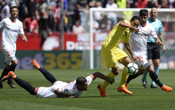 Los colombianos Luis Fernando Muriel y Carlos Bacca (der.) tuvieron minutos en el partido. FOTO AFP Los colombianos Luis Fernando Muriel y Carlos Bacca (der.) tuvieron minutos en el partido. FOTO AFP