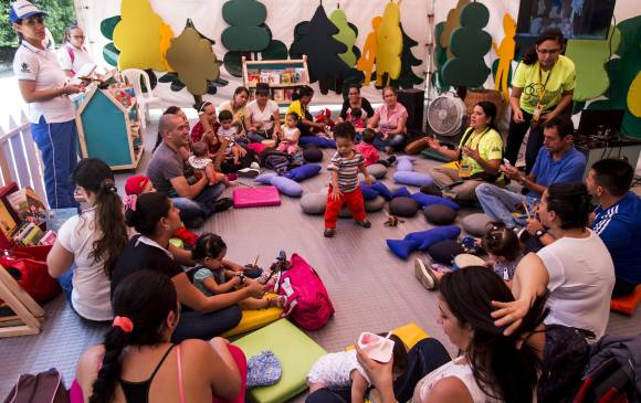 Actividades musicales y recreativas para los más chicos y los más grandes. Actividades musicales y recreativas para los más chicos y los más grandes.