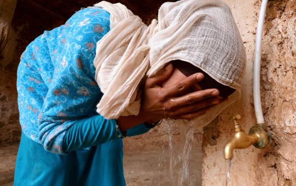 Los acuíferos subterráneos suministran el 35 % del agua usada por los seres humanos. FOTO AFP