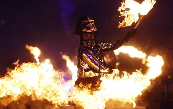 El fuego, símbolo importante de la cultura coreana, presente en la inauguración. Fotos Fedepatín y Reuters