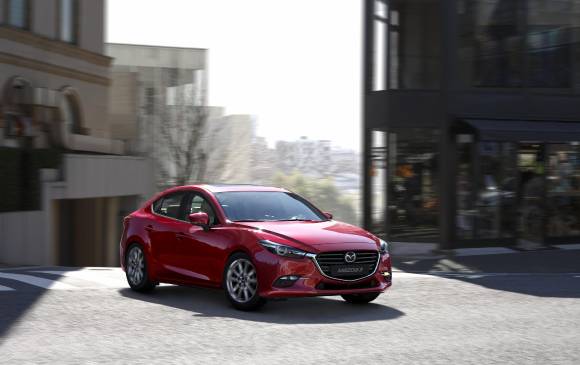 MAZDA 3