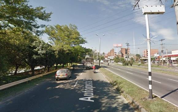 En la Autopista Sur, cerca a Jumbo, está la tercera cámara del ránking. FOTO GOOGLE STREET VIEW En la Autopista Sur, cerca a Jumbo, está la tercera cámara del ránking. FOTO GOOGLE STREET VIEW