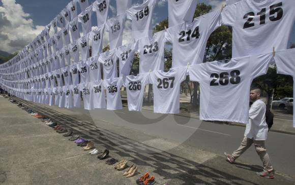 Con imágenes como esta, que rinden homenaje a las víctimas de 2016, se busca mermar al número de accidentes y, por ende, que menos personas mueran en accidentes. FOTO donaldo zuluaga Con imágenes como esta, que rinden homenaje a las víctimas de 2016, se busca mermar al número de accidentes y, por ende, que menos personas mueran en accidentes. FOTO donaldo zuluaga