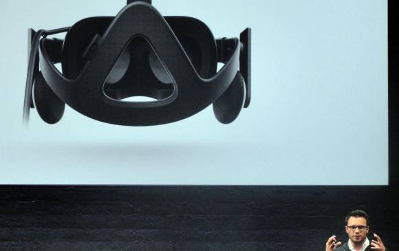 Oculus VR lanzará al mercado sus gafas de realidad virtual Oculus Rift el primer trimestre del año que viene que funcionará inicialmente con un mando de Xbox One y contará con una oferta mínima de ocho juegos. FOTO AP Oculus VR lanzará al mercado sus gafas de realidad virtual Oculus Rift el primer trimestre del año que viene que funcionará inicialmente con un mando de Xbox One y contará con una oferta mínima de ocho juegos. FOTO AP
