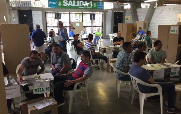 En el estadio Atanasio Girardot las mesas de votación abrieron a las 8:00 de la mañana. Foto: Robinson Sáenz En el estadio Atanasio Girardot las mesas de votación abrieron a las 8:00 de la mañana. Foto: Robinson Sáenz