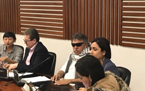'Agarrón' entre representantes del Centro Democrático y 'Jesús Santrich' en el Congreso