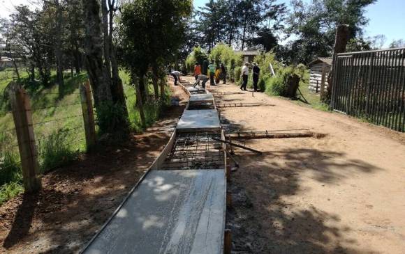 Con $120.000 millones avanza red vial secundaria en Antioquia