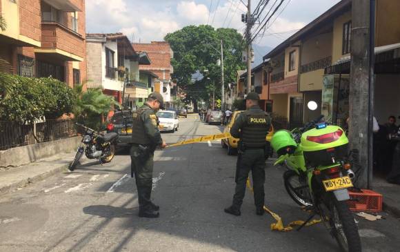 Escena del crimen en Itagüí, sur del Aburrá. FOTO CORTESÍA ANDRÉS OSORIO (Q’HUBO MEDELLÍN) Escena del crimen en Itagüí, sur del Aburrá. FOTO CORTESÍA ANDRÉS OSORIO (Q’HUBO MEDELLÍN)
